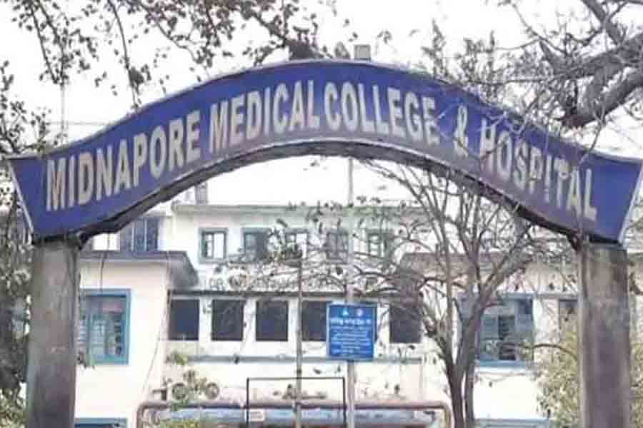 4 Senior Doctors and Juniors under CID scanner in Saline Case