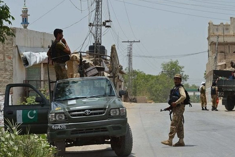 30 suspected militants killed in Pakistan