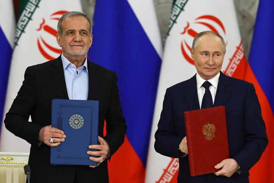 Russia and Iran presidents signed partnership treaty in Moscow