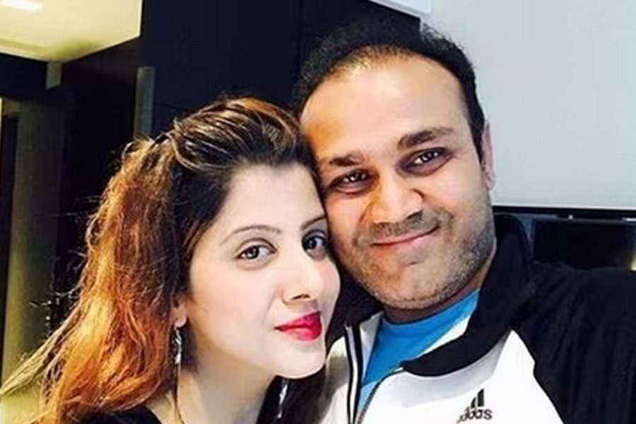 Sources say Virender Sehwag, Aarti Ahlawat living apart, divorce soon