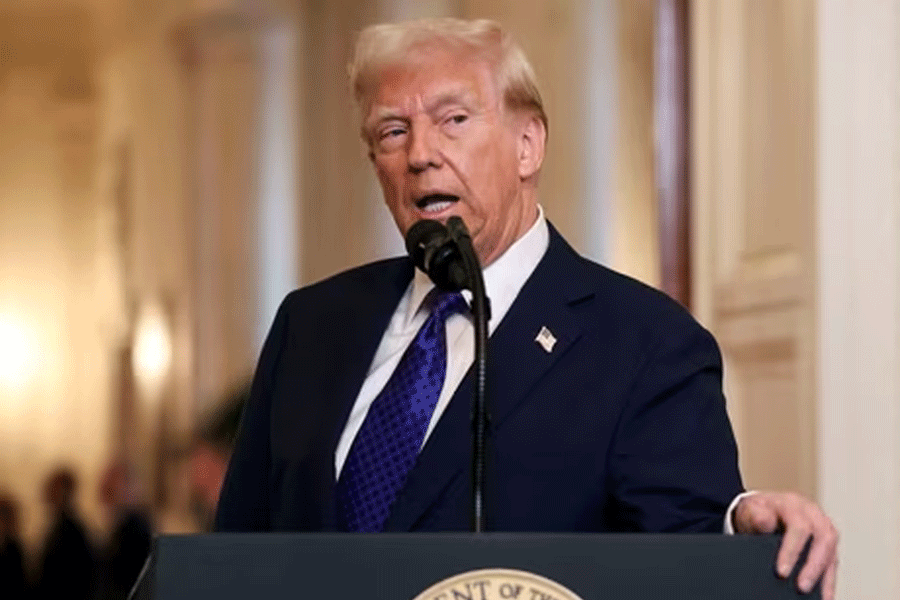 Donald Trump warns BRICS against dollar move