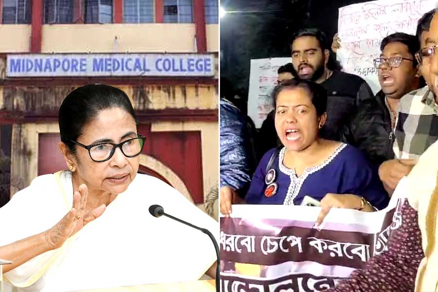 মেদিনীপুরে সাসপেন্ড! ডাক্তারদের হয়ে পথে জুনিয়র ডাক্তাররা