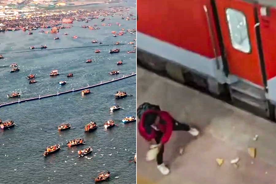 Passengers Throw Stones At Mahakumbh Special Train in Uttar Pradesh