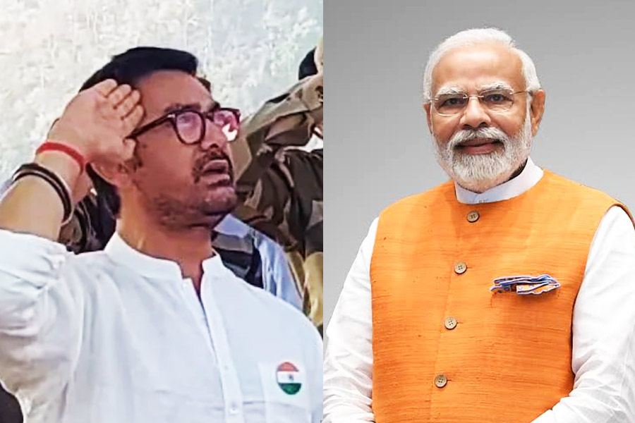 Aamir Khan celebrates 76th Republic Day at Statue of Unity in Gujarat