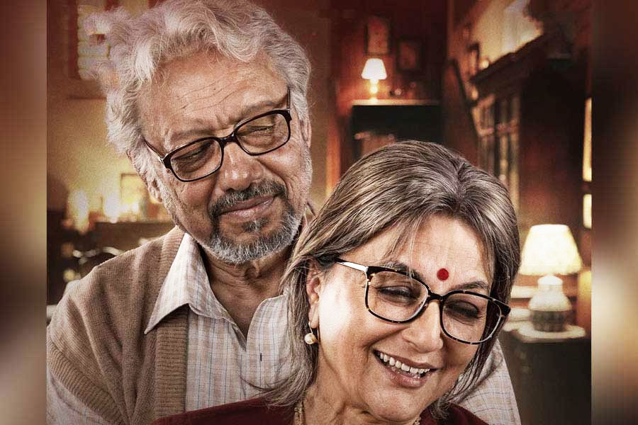 Parambrata helmed Anjan Dutta, Aparna Sen's Ei Raat Tomar Amaar Review