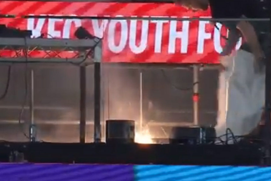 Fire broke out in Gabba stadium during Big Bash match