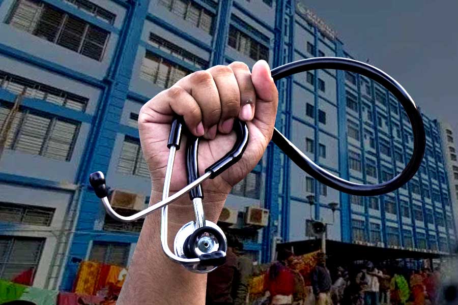 Saline case: Junior doctors on strike at Medinipur Medical