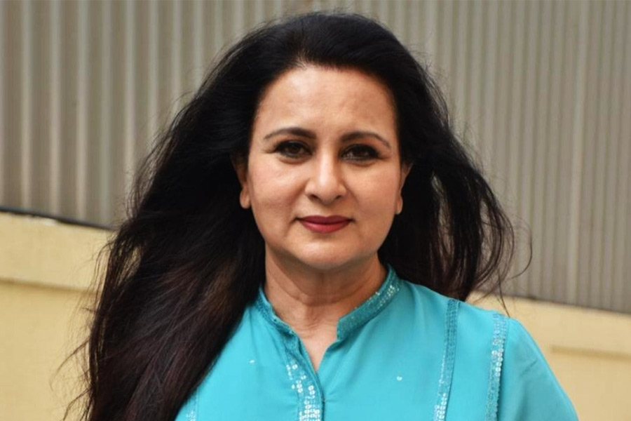 Diamond Necklace Worth Over A Lakh Stolen From Actor Poonam Dhillon's House