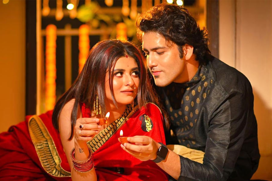Actress Rupsa Chatterjee, Sayandeep welcomes their Baby