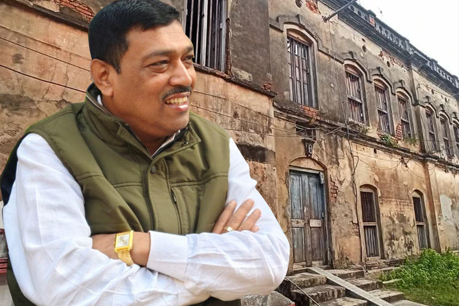 TMC MLA appeals to announce 'heritage' of Pandit Haraprasad Shastri's ancestral house in Naihati