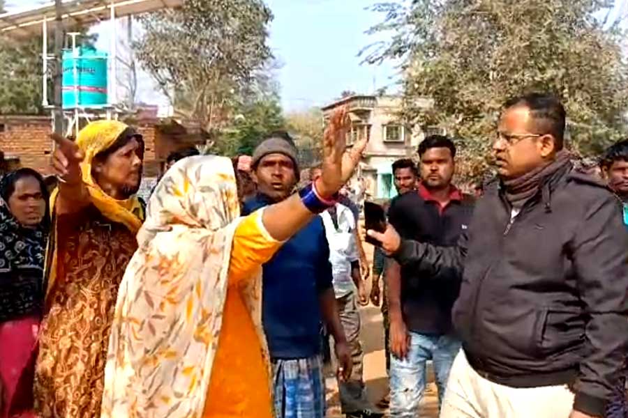 20 arrested in attack on police in Suri