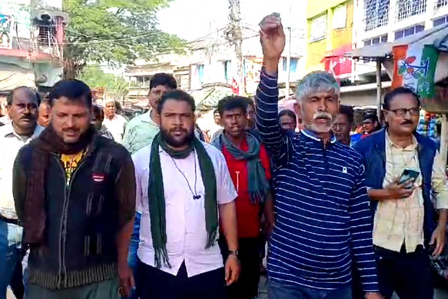সৌজন্যের রাজনীতি হিঙ্গলগঞ্জে, প্রতিবাদে একসুর তৃণমূল-বাম-বিজেপির