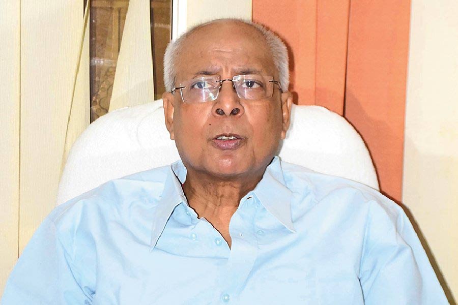 Biplab Mitra injured due to massive crowd in Netaji Indoor Stadium
