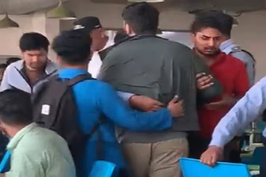 Student Union clash at university in Delhi over non-veg food on Maha Shivratri