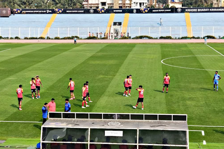 East Bengal set to win CFL 2025, as Diamond Harbour FC abstain from playing match