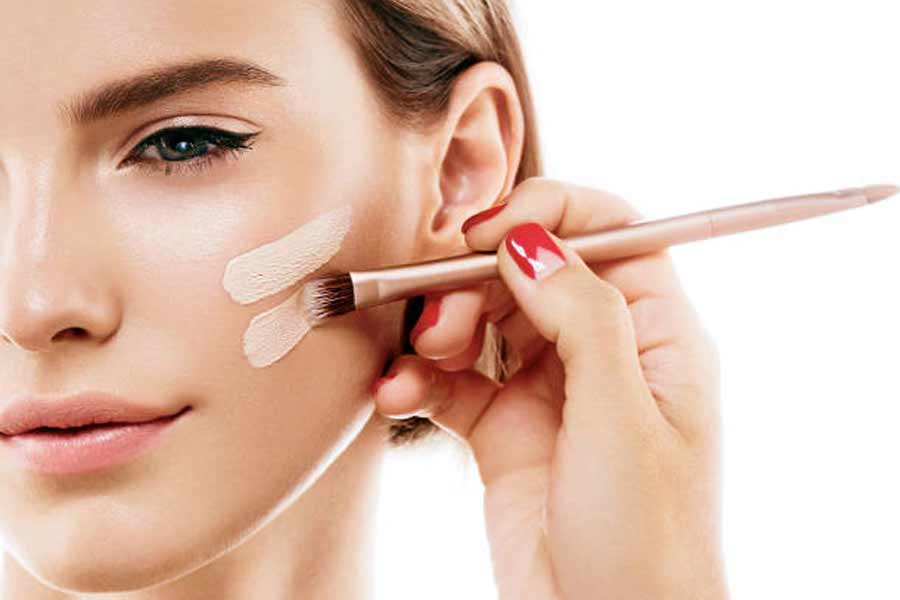 Beauty Tips: Side effects of applying foundation