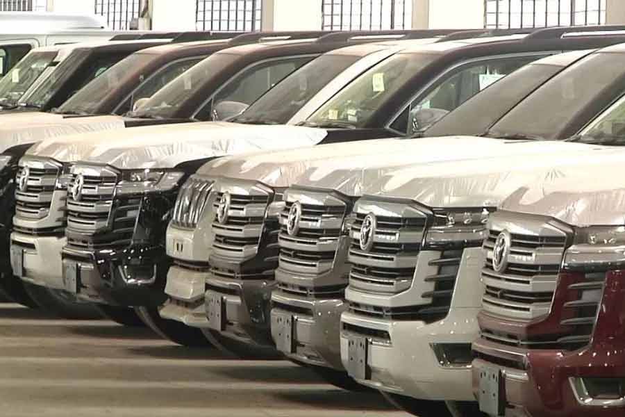 luxury cars of former mp and ministers of hasina in auction in bangladesh