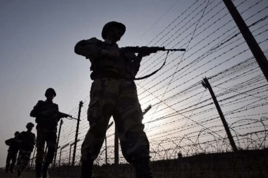 Pakistan violates LoC ceasefire again, Indian Army retaliates