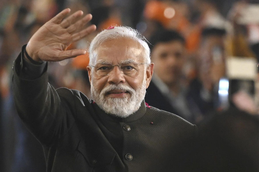 PM Modi nominated 10 celebrities in fight against obesity