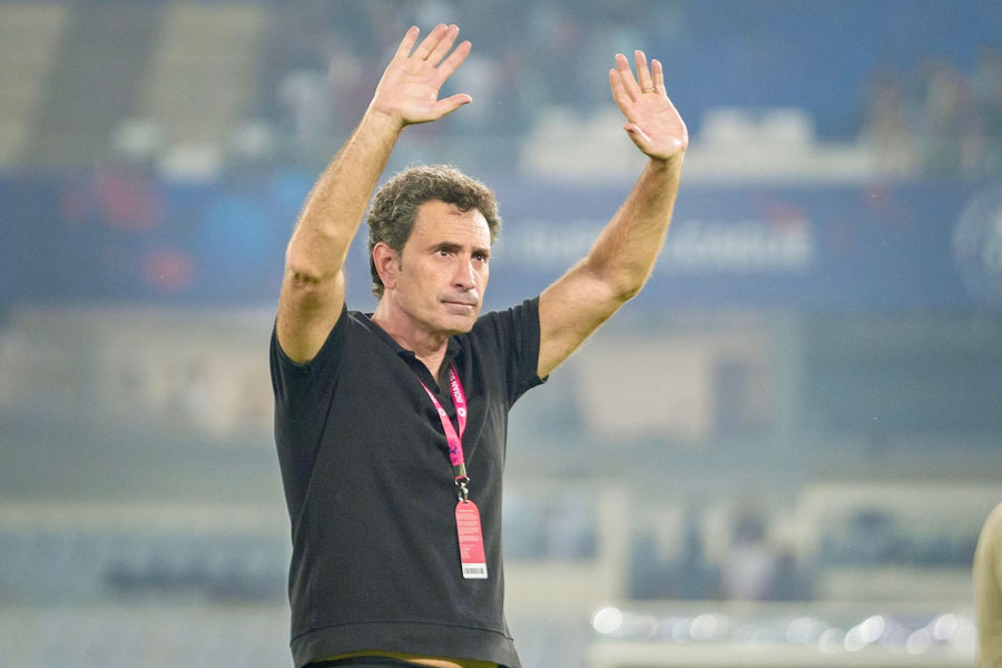 ISL Cup Final: Mohun Bagan Coach Molina Aims to Break Home Record