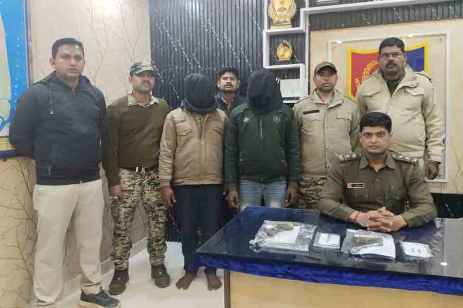 3 arrested with illegal firearms from Murshidabad
