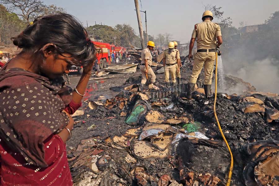 FIR filed allegedly attempting molestation and snatching during agitation of Narkeldanga fire incident