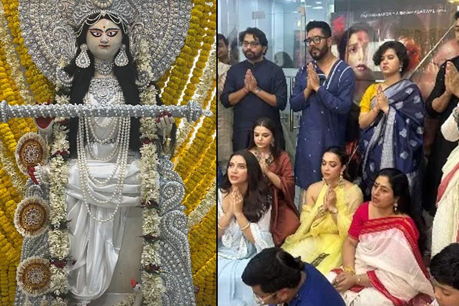 Raj Chakrabarty and Subhasree Ganguly enjoyed Saraswati Puja