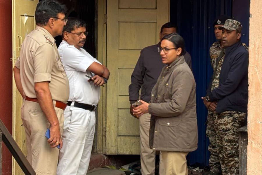 Prisoner fled from court area in Siliguri, sparks heavy chaos