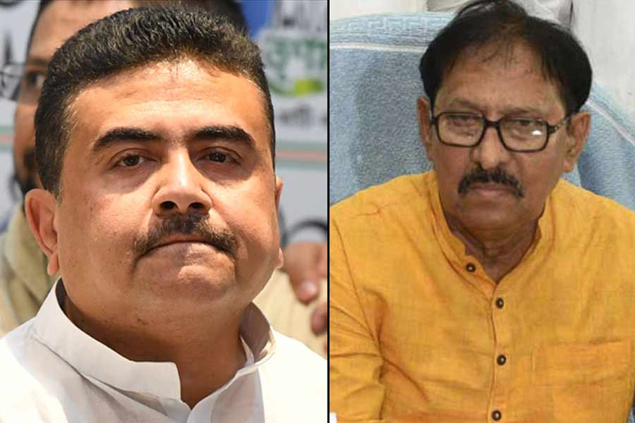 Speaker Biman Banerjee gives special tips to Suvendu Adhikari