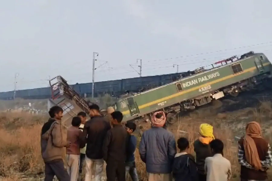 Goods train accident in Fatehpur