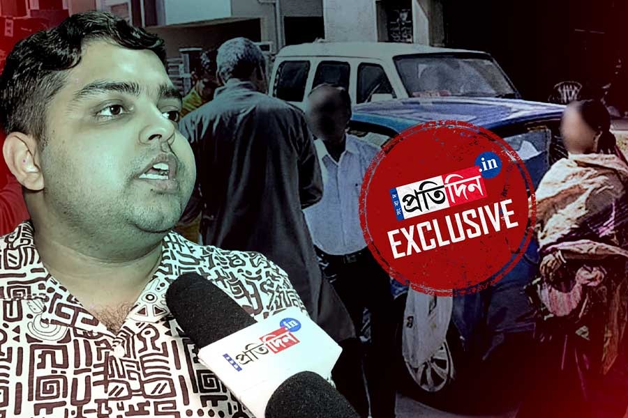 আন্দোলনে RSS কই? ‘দিকভ্রষ্ট’ পরিবারে বিস্ফোরক অরিত্র দত্ত বণিক