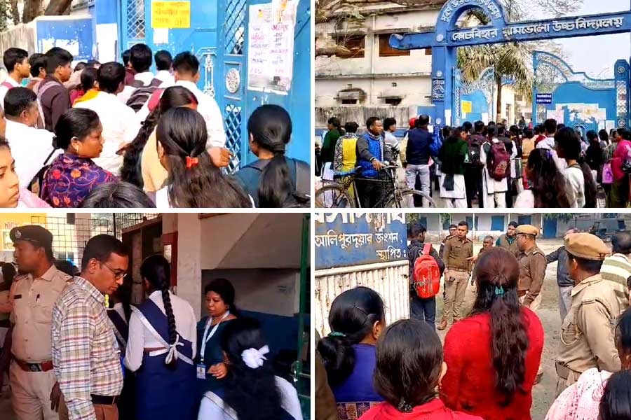 শুরু মাধ্যমিক, জেলায় জেলায় কড়া নজরে রাজ্যের ৯ লক্ষের প্রথম বোর্ড পরীক্ষা