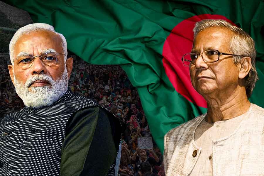 ঠেলায় পড়েই ভিন্ন সুর? আচমকাই ভোলবদল মহম্মদ ইউনুসের