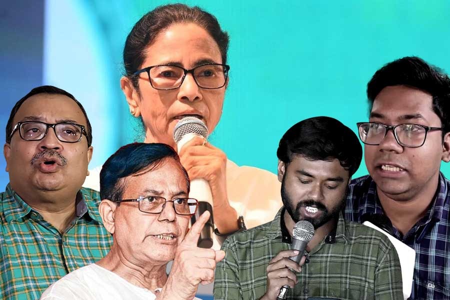 মমতার ঘোষণায় ‘লক্ষ্মীলাভ’, কী বলছেন আন্দোলনের দেবাশিস-অনিকেতরা?