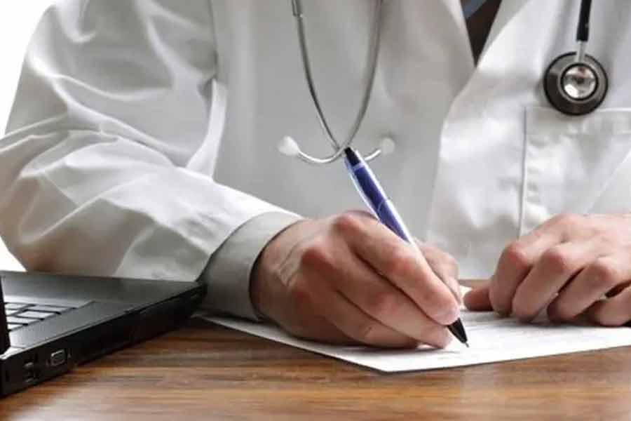 Doctors spoke about the importance of writing prescription in Bengali