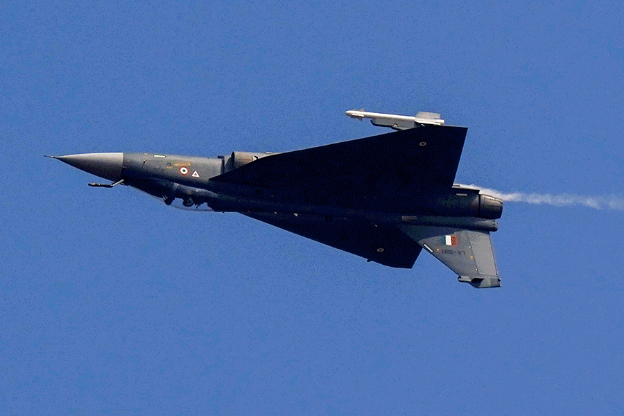 Russian and US Fighter Jet Are Face-To-Face in Bengaluru Aero India