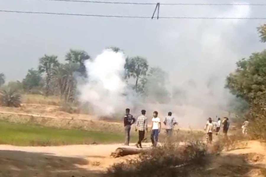 Bombing during clash among two camps of TMC in Birbhum