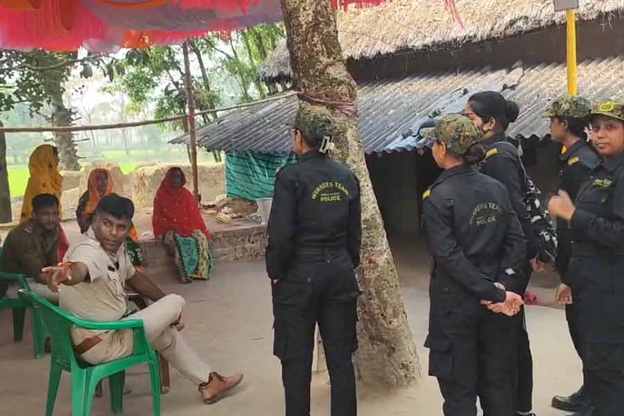 8 people arrested in Shantiniketan dispute between two groups