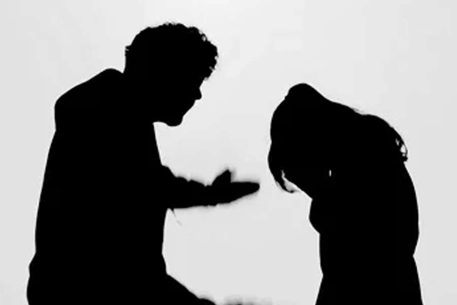 Boyfriend attacks girlfriend for not picking up calls in Canning