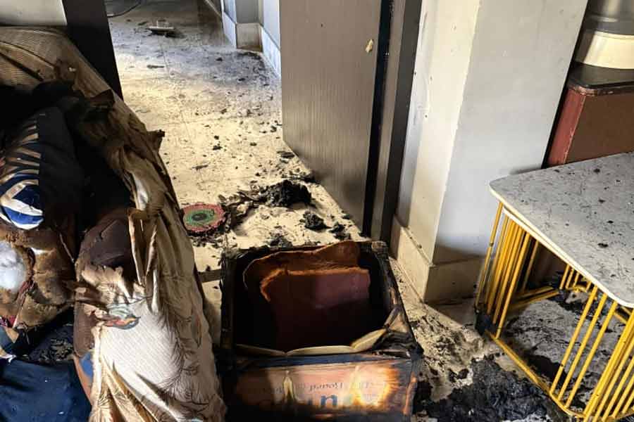 Criminals set fire to lawyer's flat in Dunlop