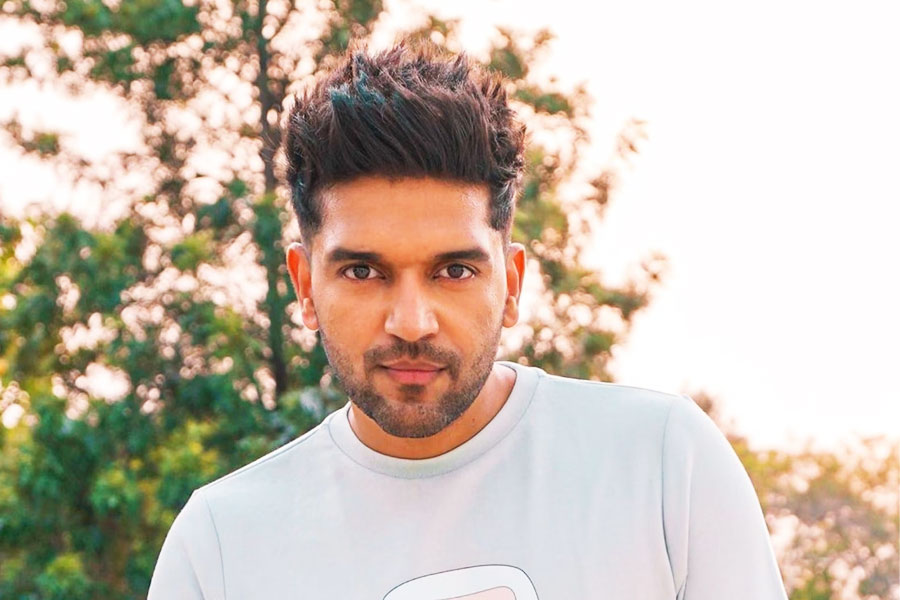 Guru Randhawa hospitalised after sustaining injuries on Shaunki Sardar set