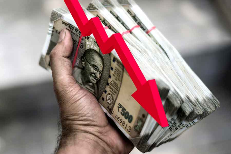 Rupee hits record low, massive crash in Share Market