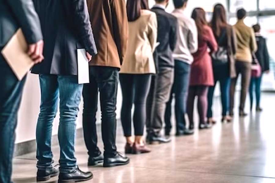 1,200 applicants for 2 internships, CEO warns of demographic disaster as India’s job crisis worsens
