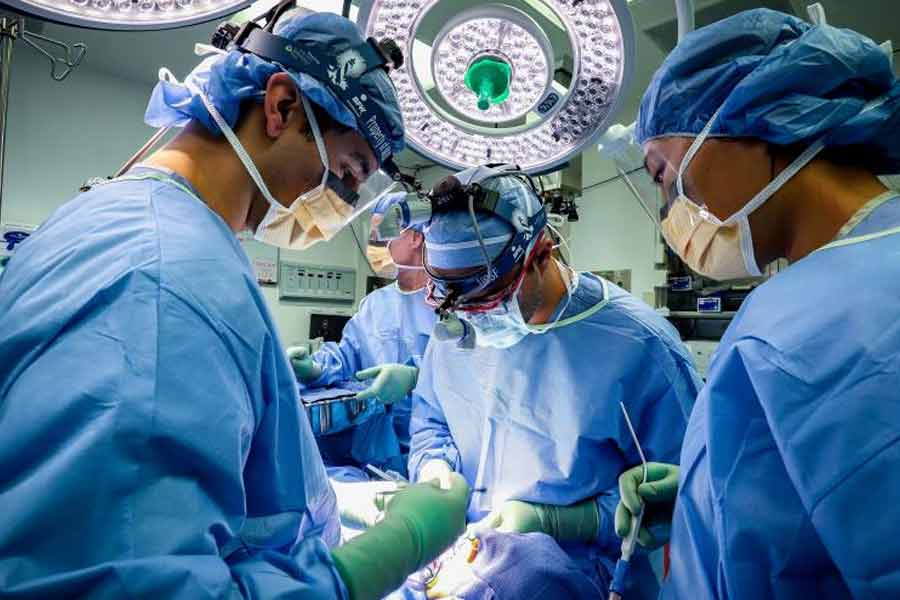 First robot-AI method used to joint replacement in Bengal