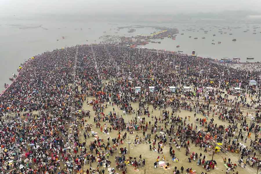 The number of pilgrims who took bath in Maha Kumbh crossed 50 crores