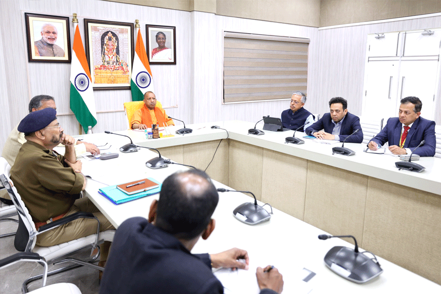 Uttar Pradesh Chief Minister reviews Mahakumbh arrangements
