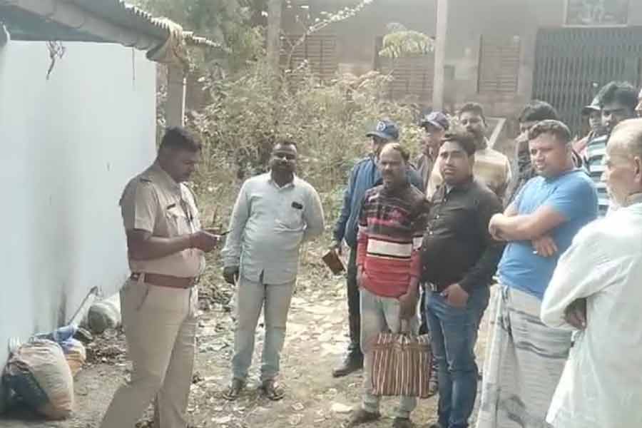 Allegation of attempt to grab government land in Maldah