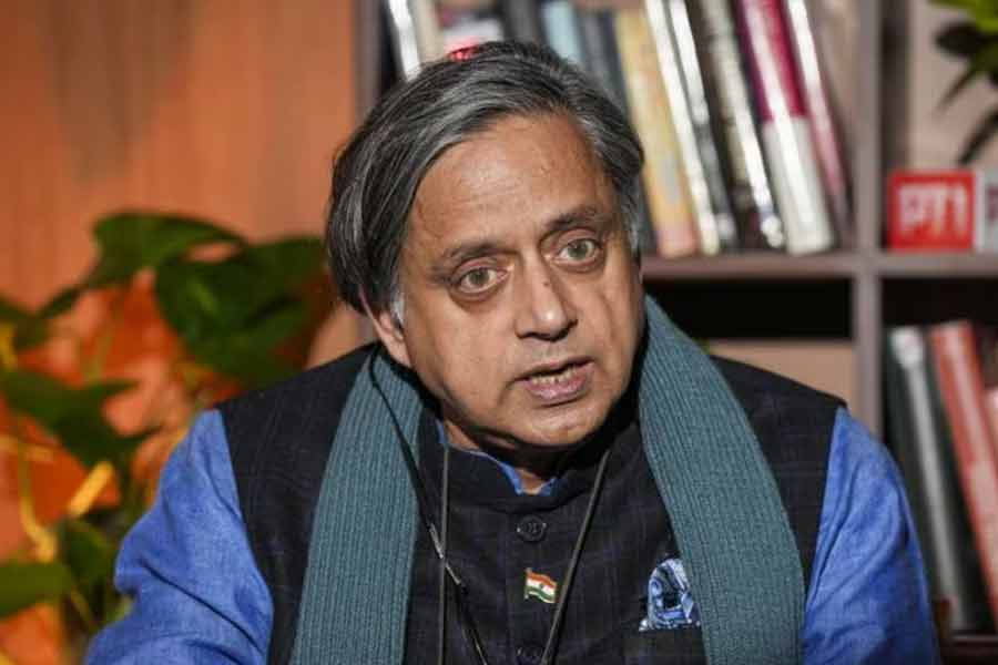 BJP's Insecurity jibe over Shashi Tharoor, Congress in firefight mode