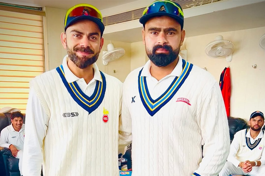 Himanshu Sangwan asks for autograph from Virat Kohli