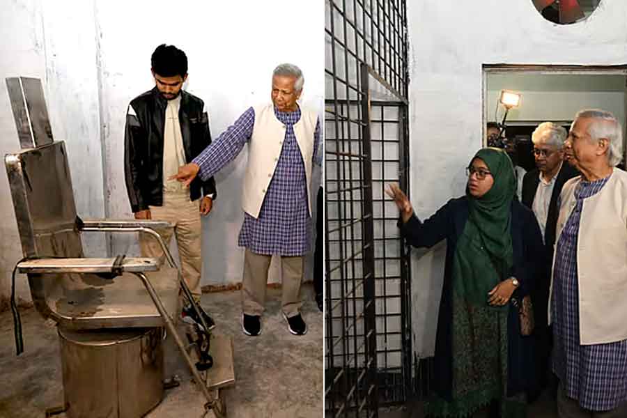 হাসিনা জমানার কুখ্যাত ‘গুমঘর’ ঘুরে দেখলেন মহম্মদ ইউনুস
